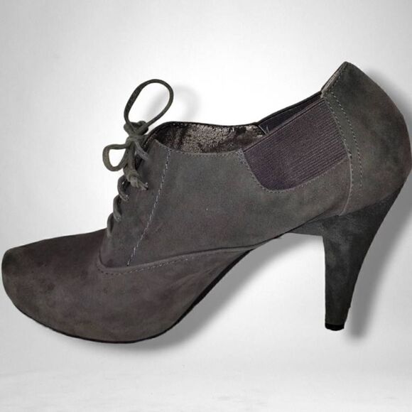ME TOO Women's Gray Booties Side‎ Leather Laced Tie Stiletto Heels Size 8.5 - Picture 1 of 8
